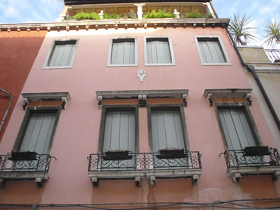 rifacimento infissi b&b palazzetto 113 Venezia