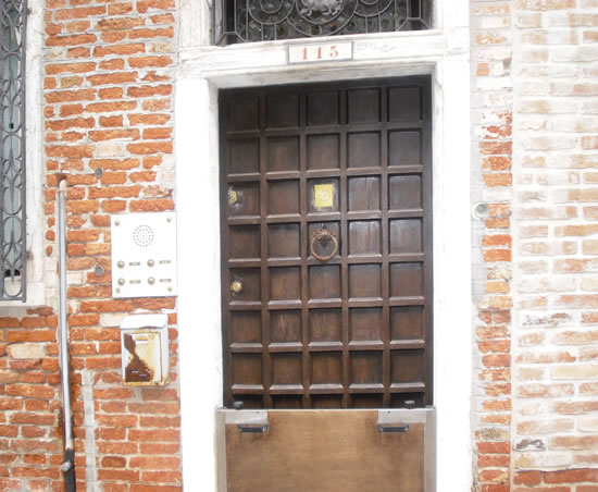 rifacimento infissi b&b palazzetto 113 Venezia