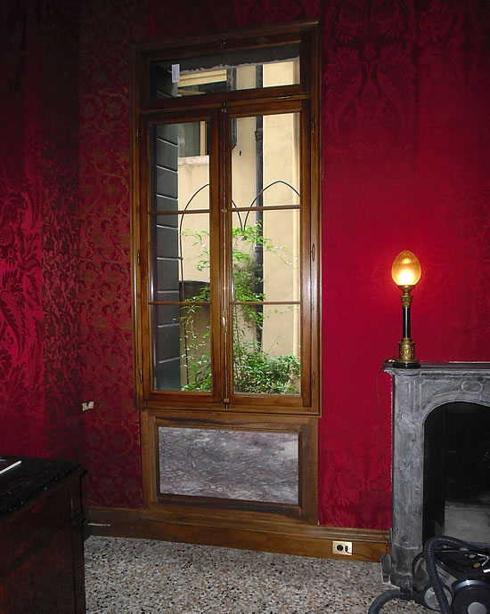Restauro infisso in legno - Cà Bernardo - Venezia